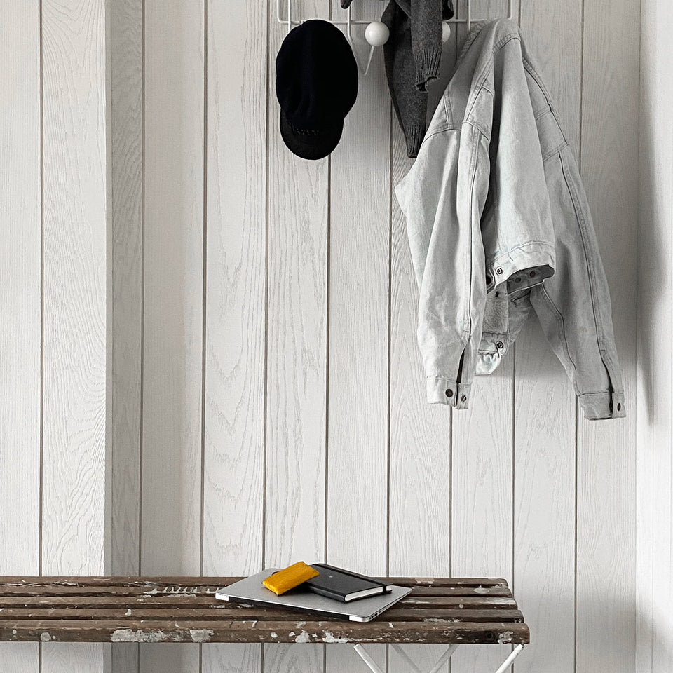 collections/Timeline-Oak-Shiplap-Classic-White-Wall-1.jpg